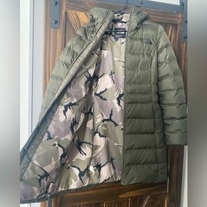 Women’s North Face Down Coat